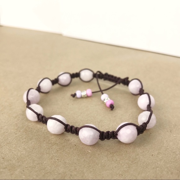 Handmade} Lavender Jade Adjustable Bracelet - Picture 3 of 5
